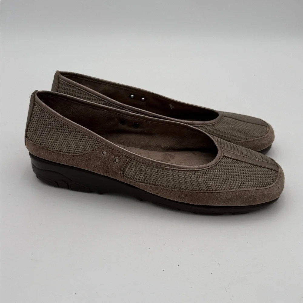AEROSOLES Taupe Women's wedge shoe women 10 suede textile upper casual office